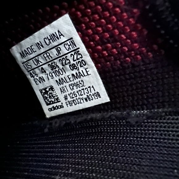 Authentic Yeezy Boost 350s - Picture 7 of 7